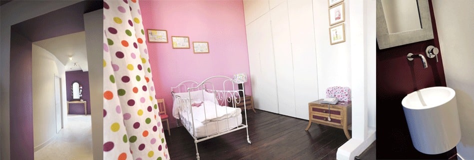 Étage : dégagement aux murs aubergine, chambre d'enfant au mur rose et rideau à pois avec lit en fer forgé, et WC aubergine à vasque colonne blanche